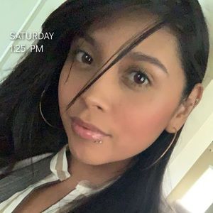 Meet your Posher, Adriana